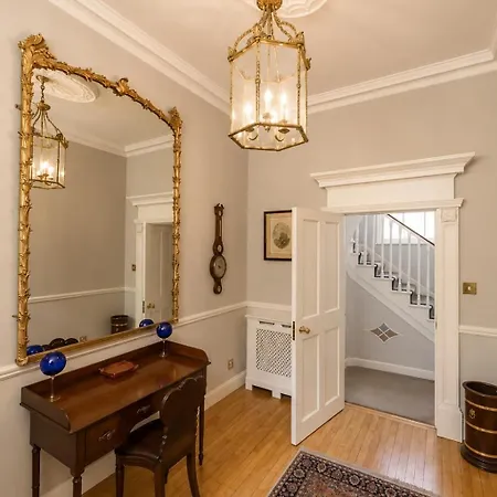Exceptional Georgian Near St Stephens